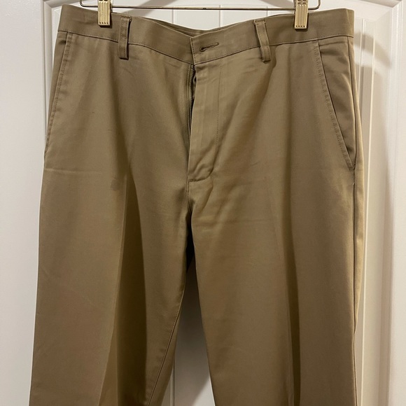 Merona Men’s Khaki Flat Front Pants - Picture 5 of 6